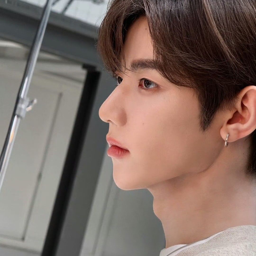 Potret di balik layar Zhang Hao (ZEROBASEONE)
