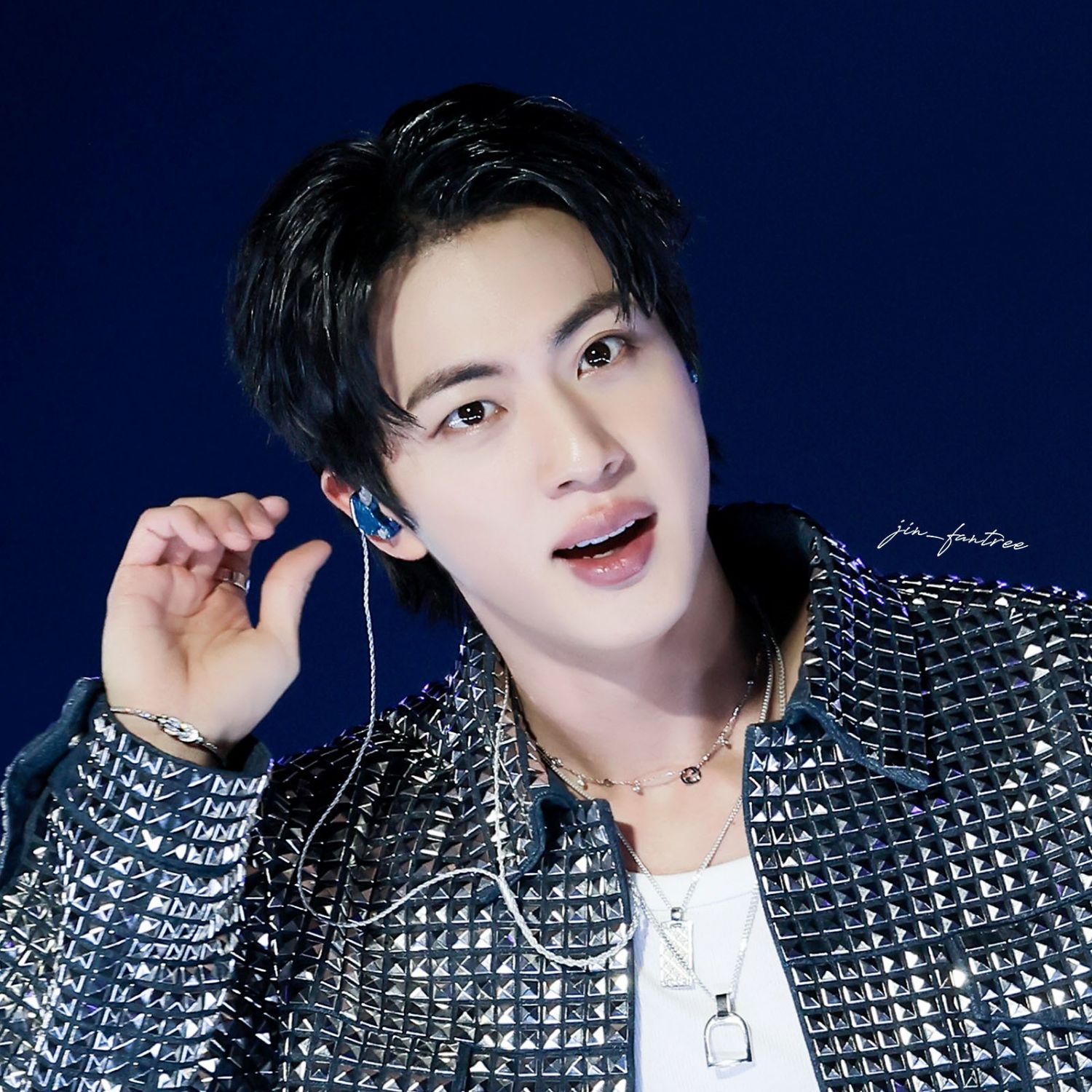 Foto terbaru Jin (BTS)