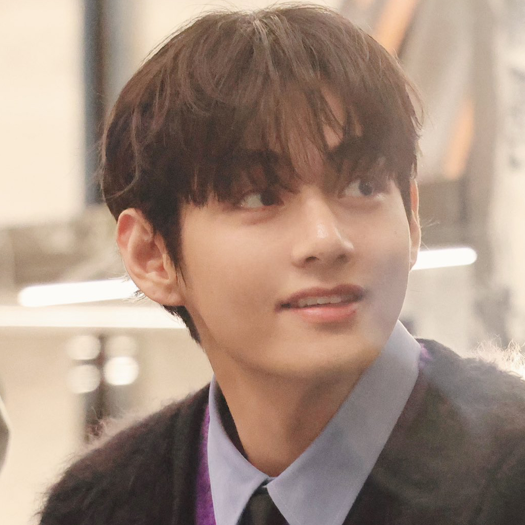 뷔 (방탄소년단)의 비하인드 컷