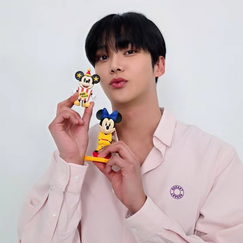 Latest photo of Rowoon