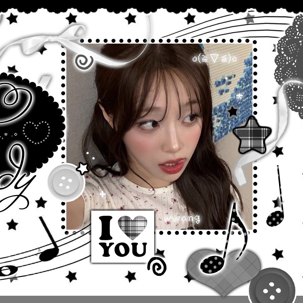 Latest photo of Chuu