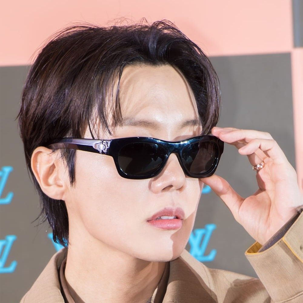 제이홉 (방탄소년단)의 비하인드 컷