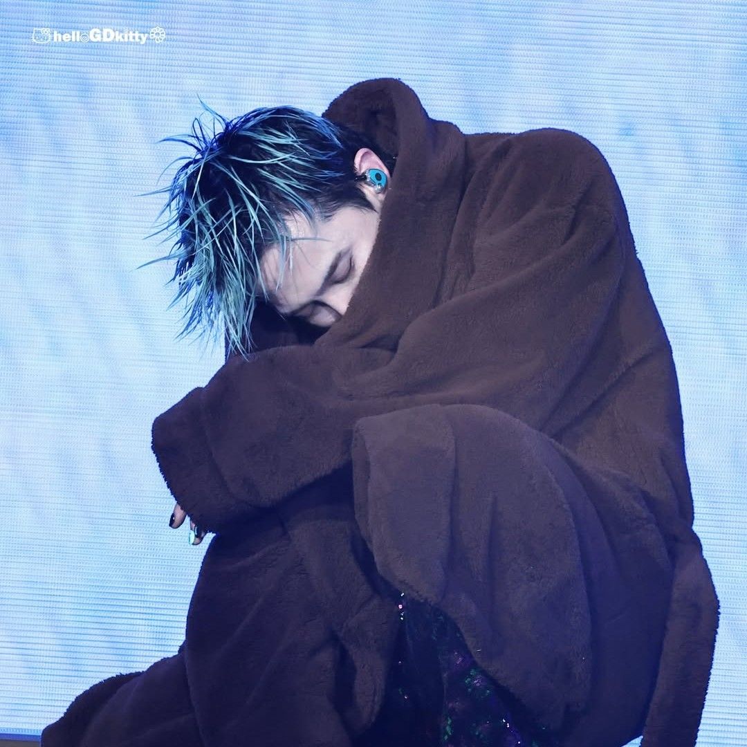 Recent activity shot of G-DRAGON (BIGBANG)