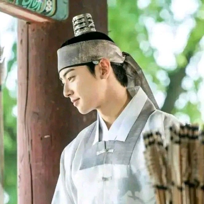 A moment captured by Eunwoo (ASTRO)'s fan