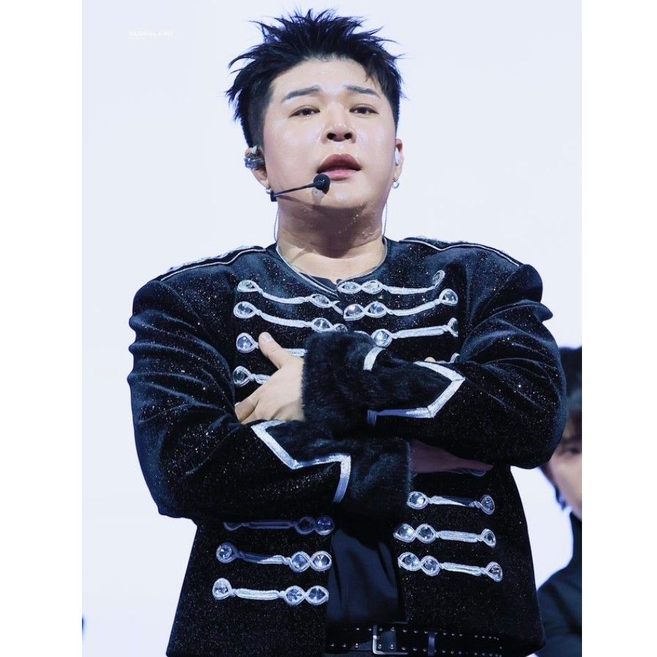 Behind-the-scenes cut of Shindong (Super Junior)