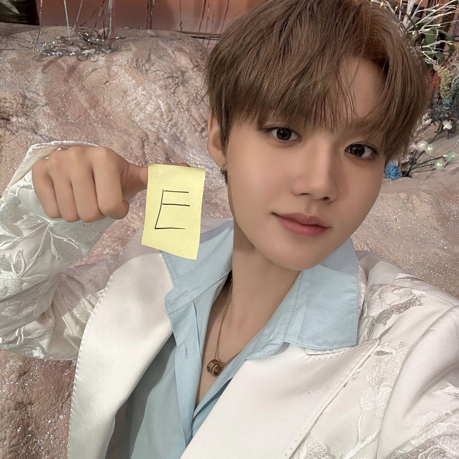 Latest photo of Doyoung (TREASURE)