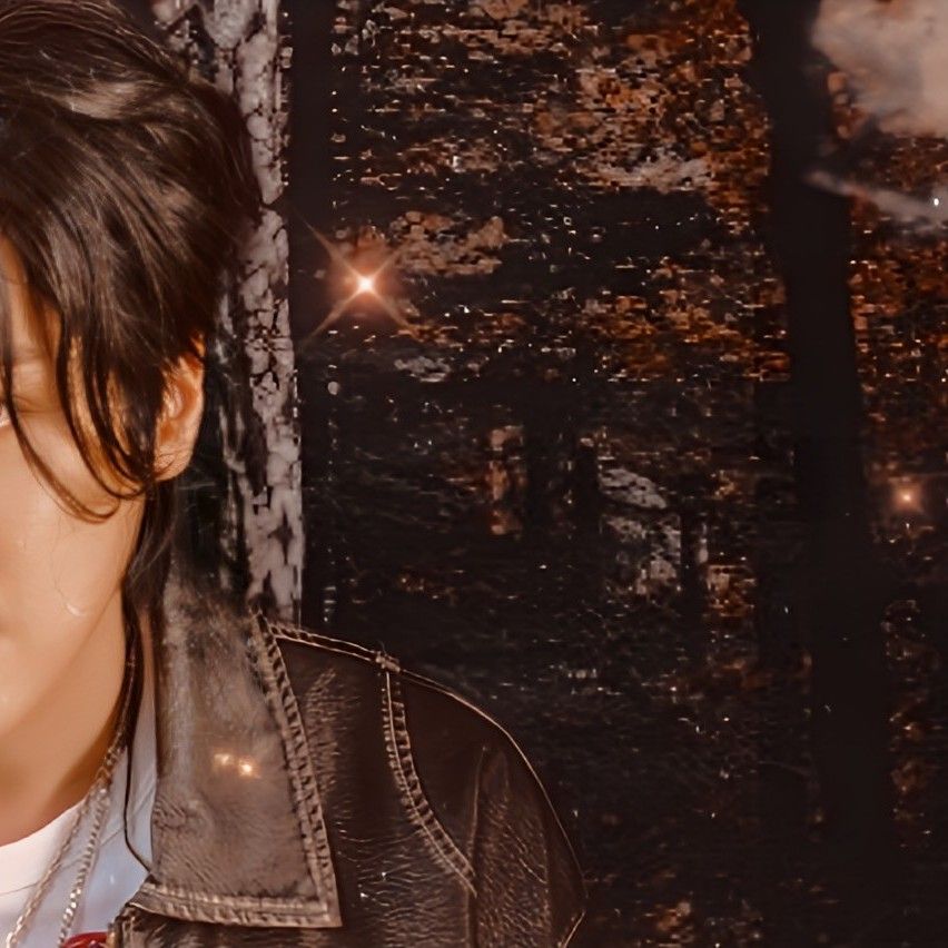 Recent activity shot of Wooseok (PENTAGON)