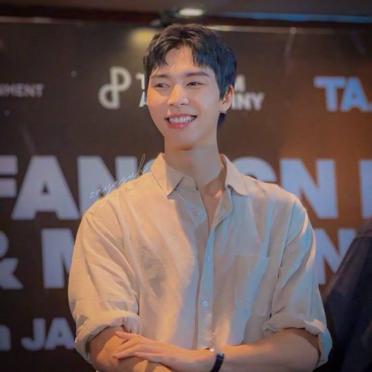 Behind-the-scenes cut of Johnny (NCT 127)
