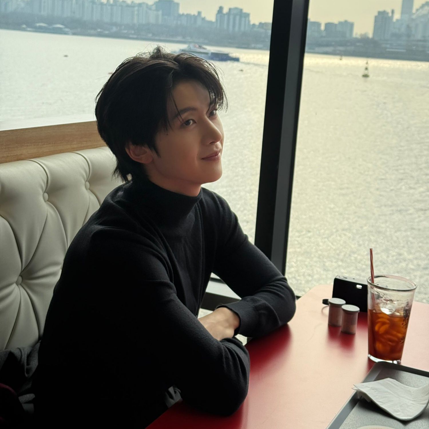 A moment captured by Seok Matthew (ZEROBASEONE)'s fan