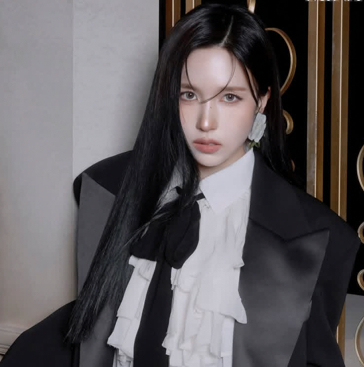 Recent activity shot of Mina (TWICE)