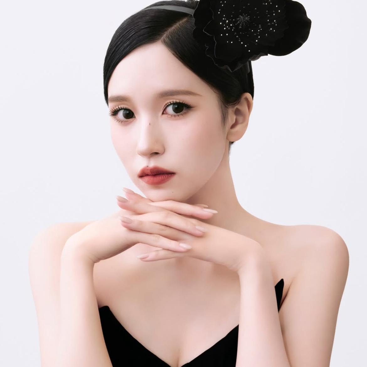 Recent activity shot of Mina (TWICE)