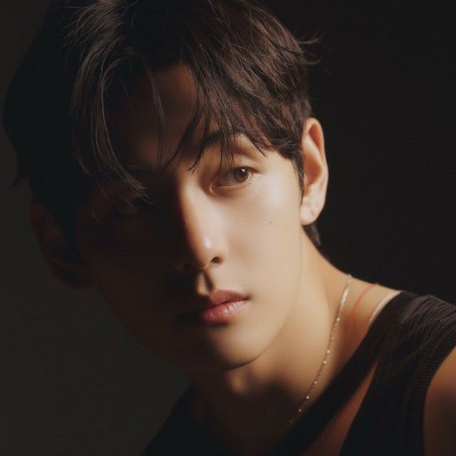 Recent activity shot of V (BTS)