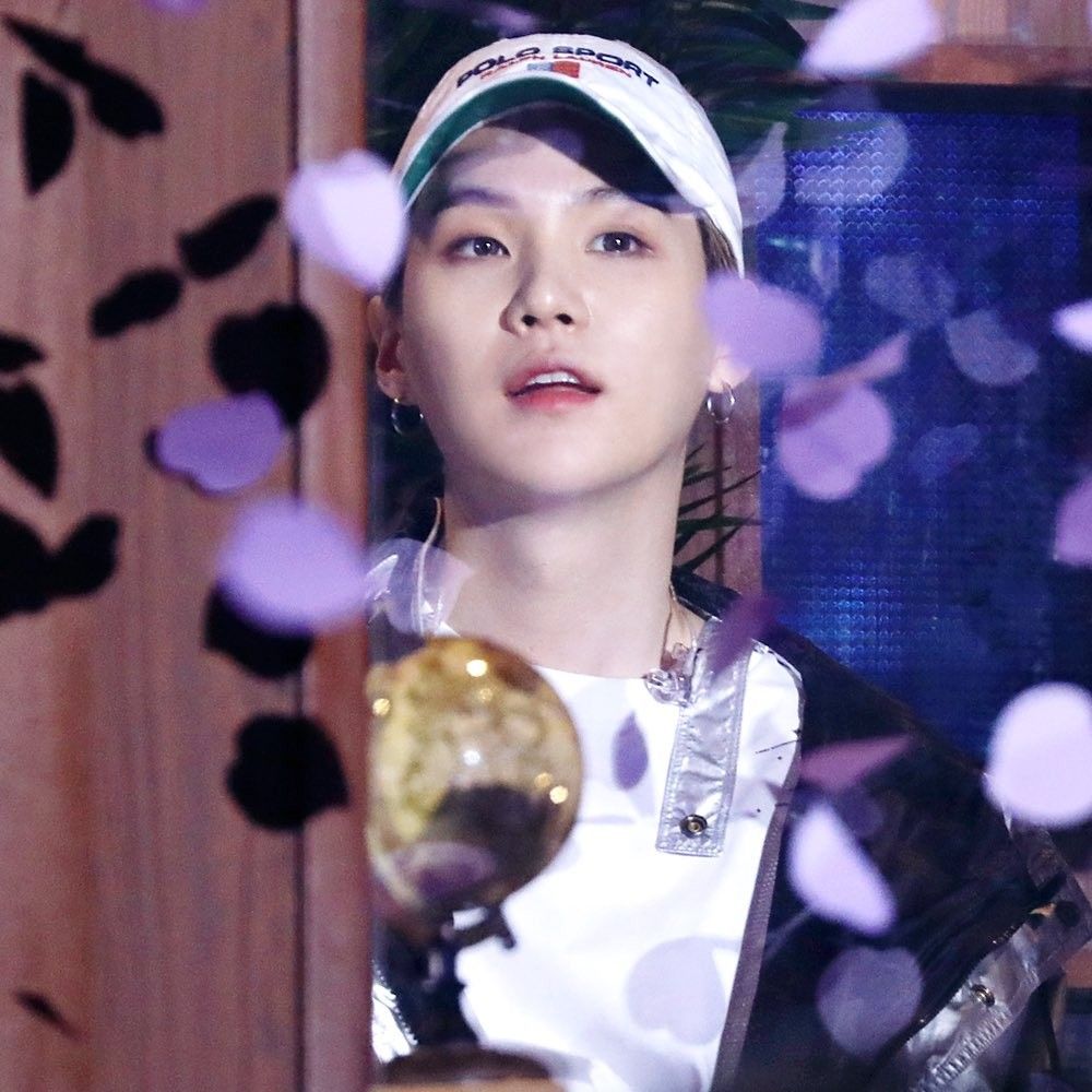 Momen yang diabadikan oleh penggemar SUGA (BTS)