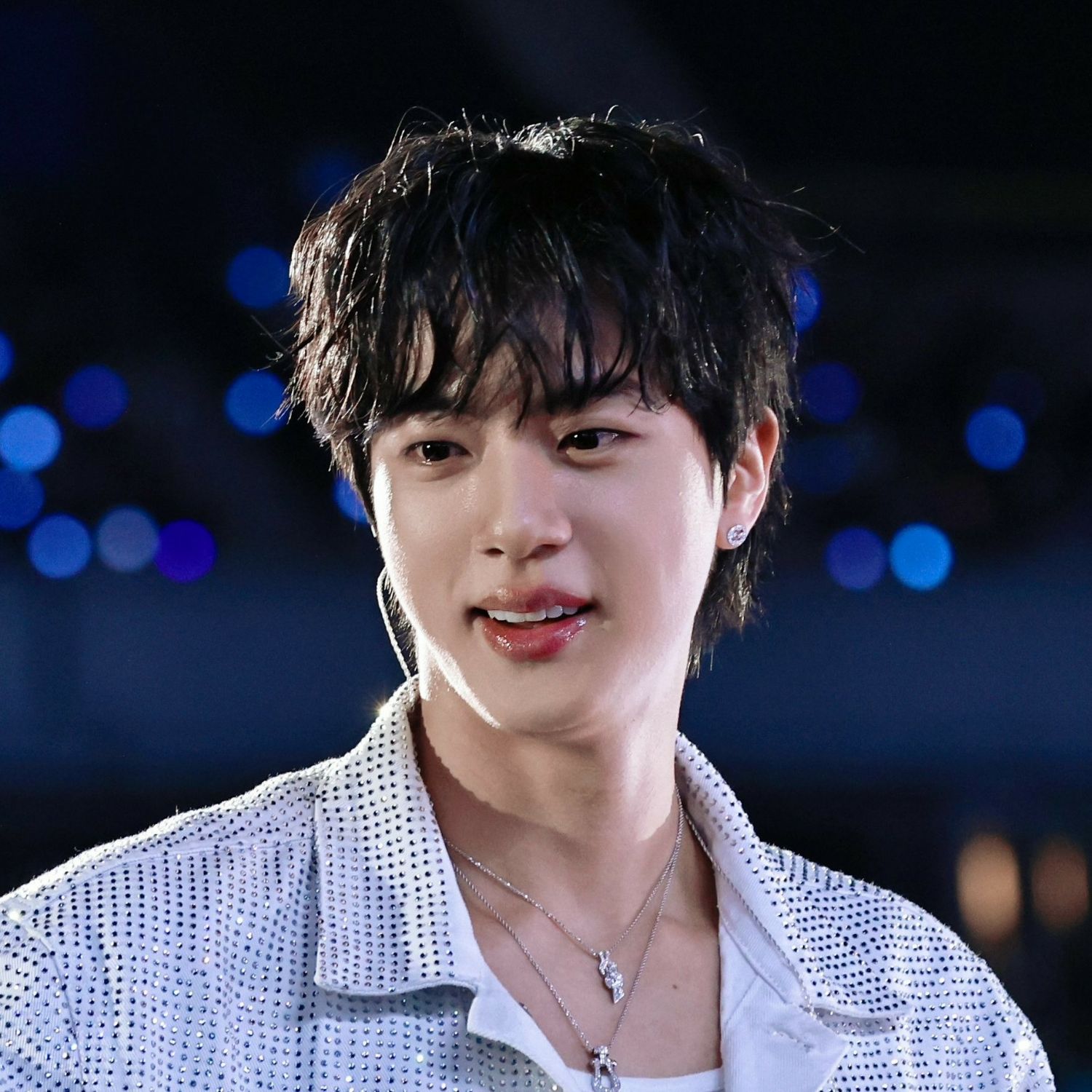 진 (방탄소년단)의 최신 사진