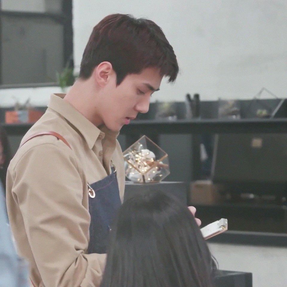A moment captured by Sehun (EXO)'s fan