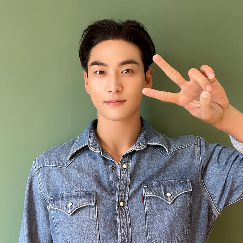 백호 최근 활동샷