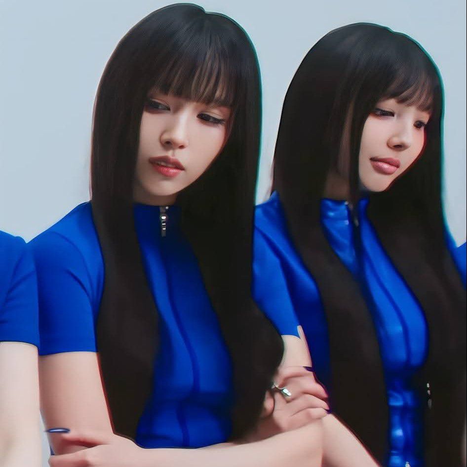 Latest photo of TWICE