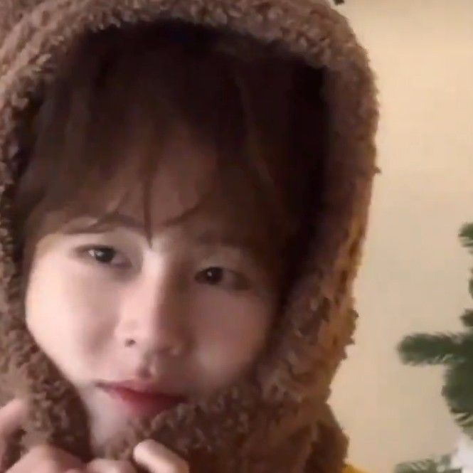 Behind-the-scenes cut of Ha Sungwoon