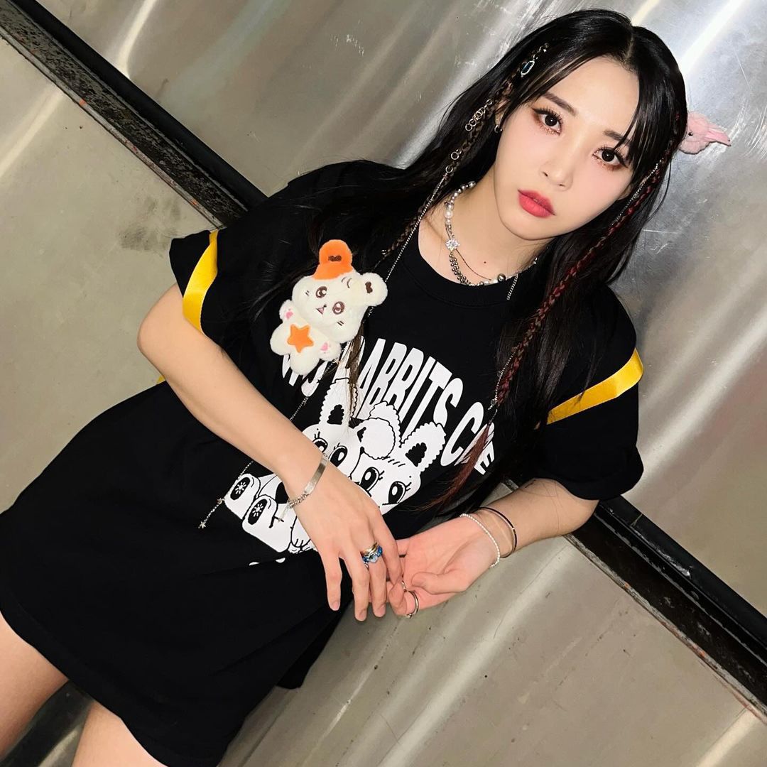 Behind-the-scenes cut of Moonbyul (MAMAMOO)