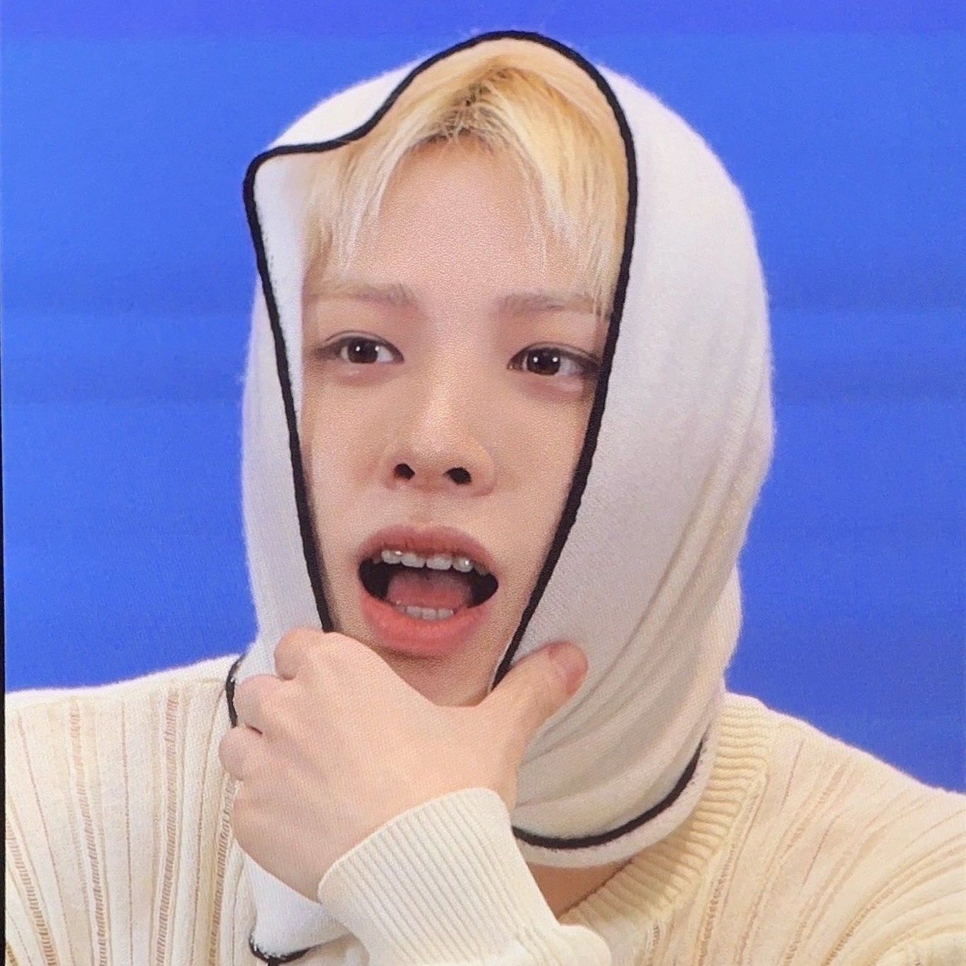 ソ・ジョンファン (TREASURE)の舞台裏ショット