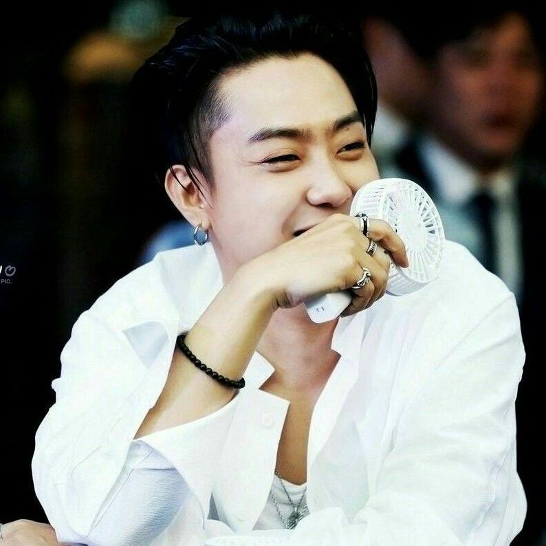 Recent activity shot of Eun Jiwon (SECHSKIES)