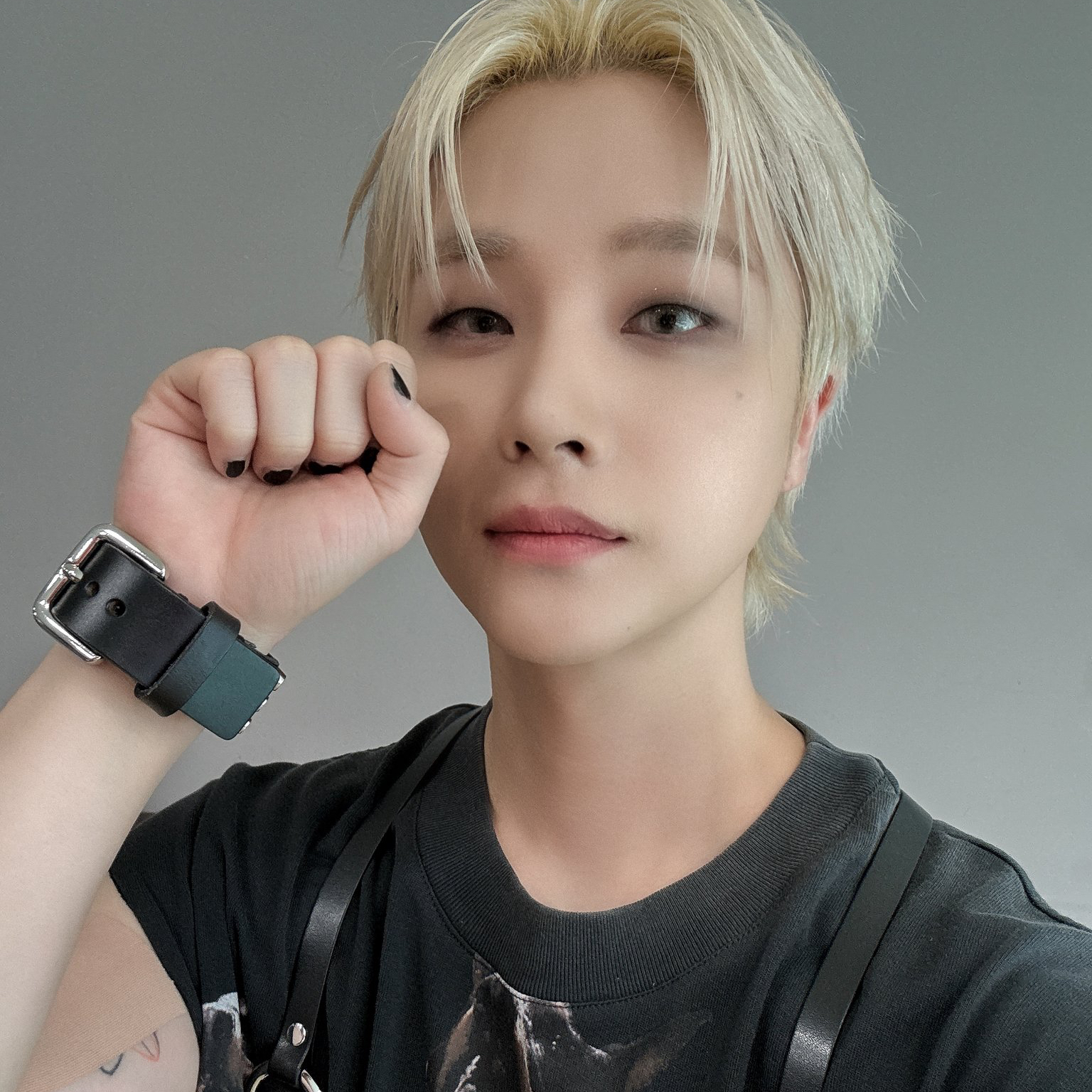 Behind-the-scenes cut of JAY (iKON)