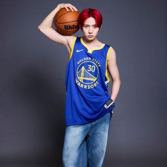 Foto terbaru Heeseung (ENHYPEN)