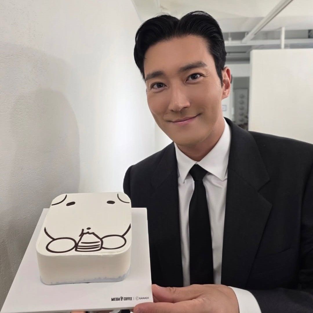 A moment captured by Siwon (Super Junior)'s fan