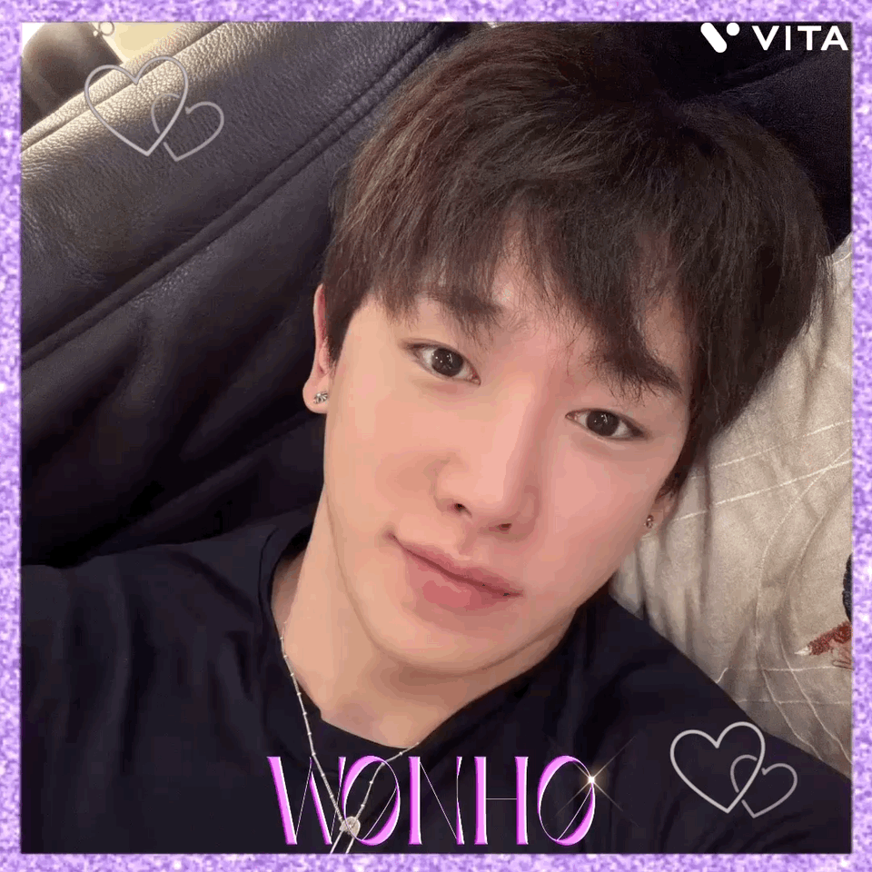 A moment captured by Wonho's fan