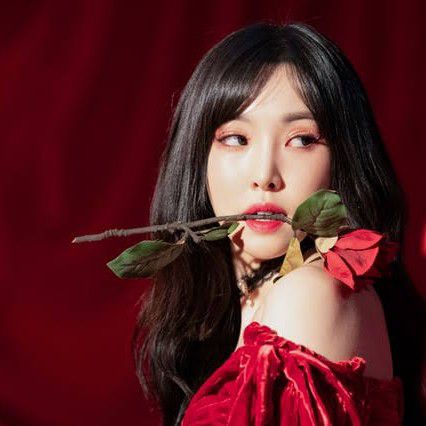Behind-the-scenes cut of Yuju (GFRIEND)