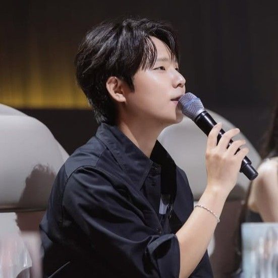 Recent activity shot of Jung Seunghwan