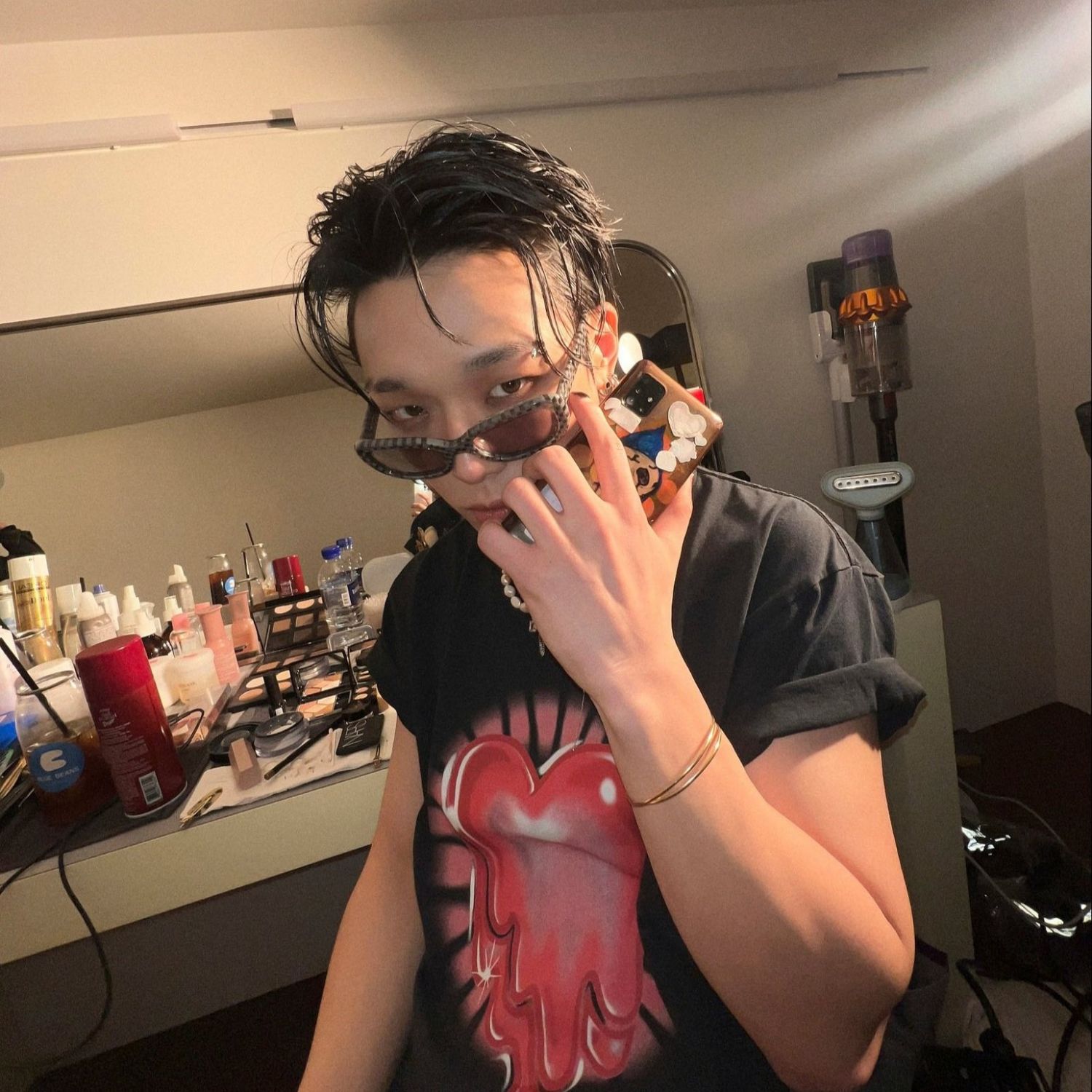 Recent activity shot of BOBBY (iKON)