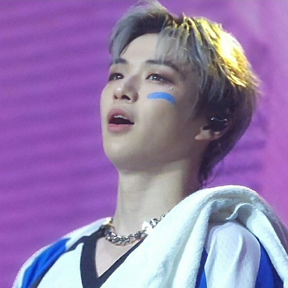 A moment captured by Kang Daniel's fan