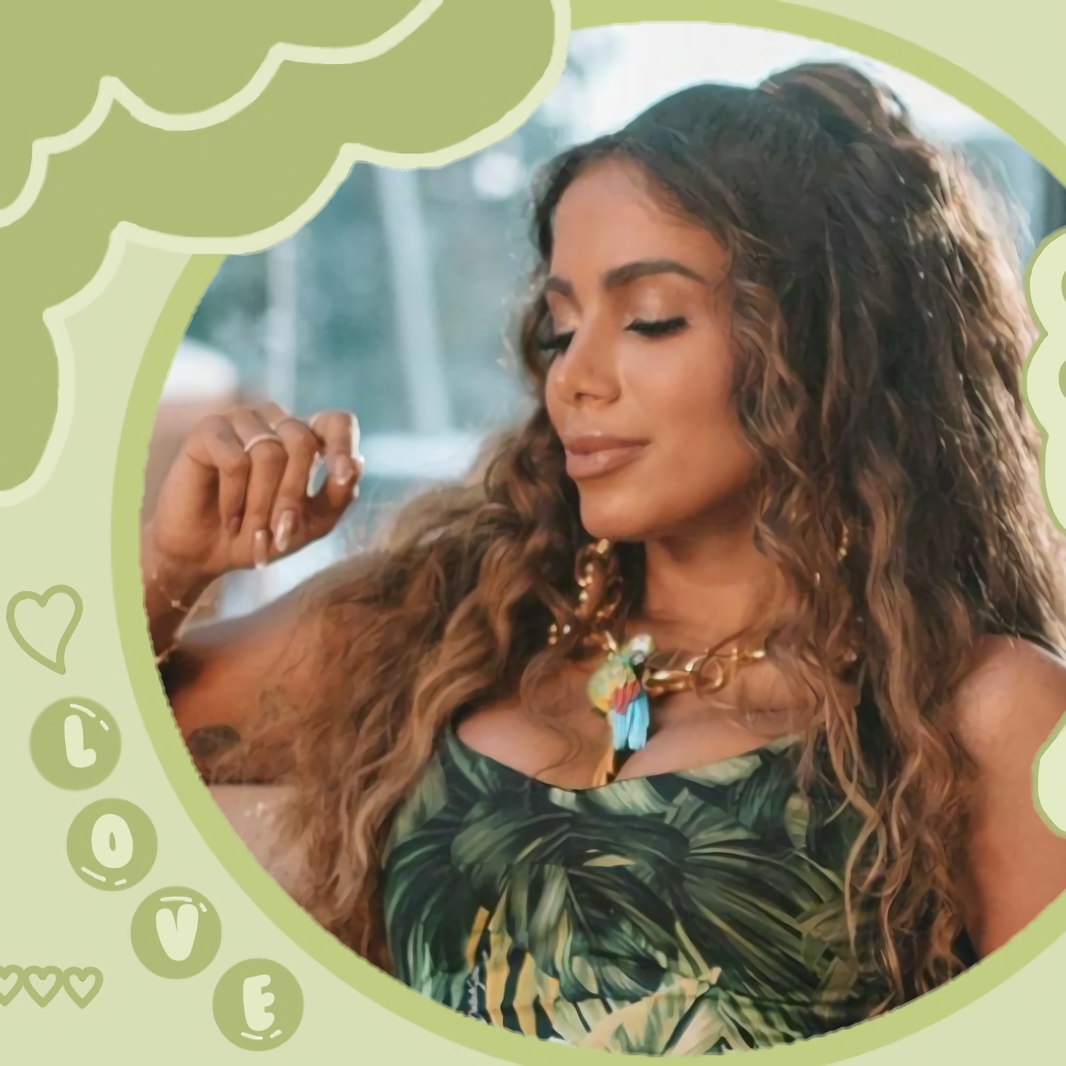 A moment captured by Anitta's fan