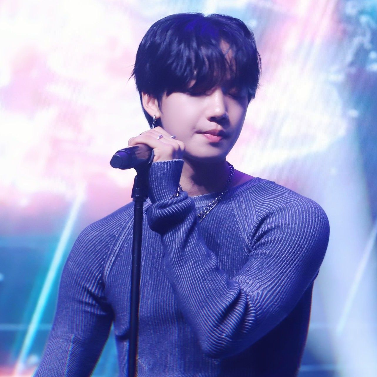 A moment captured by Lim Youngmin's fan