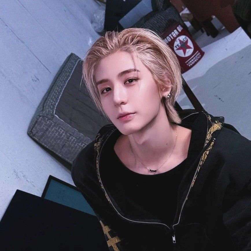 Behind-the-scenes cut of Leehan (BOYNEXTDOOR)