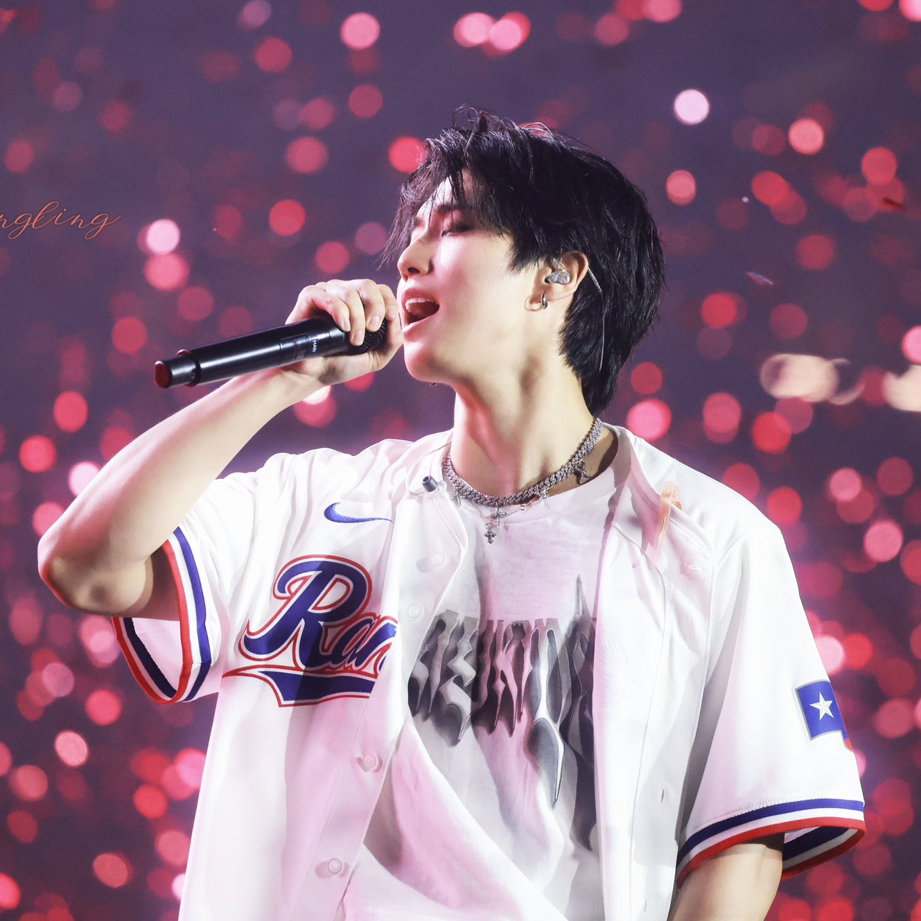 Latest photo of HAN (Stray Kids)