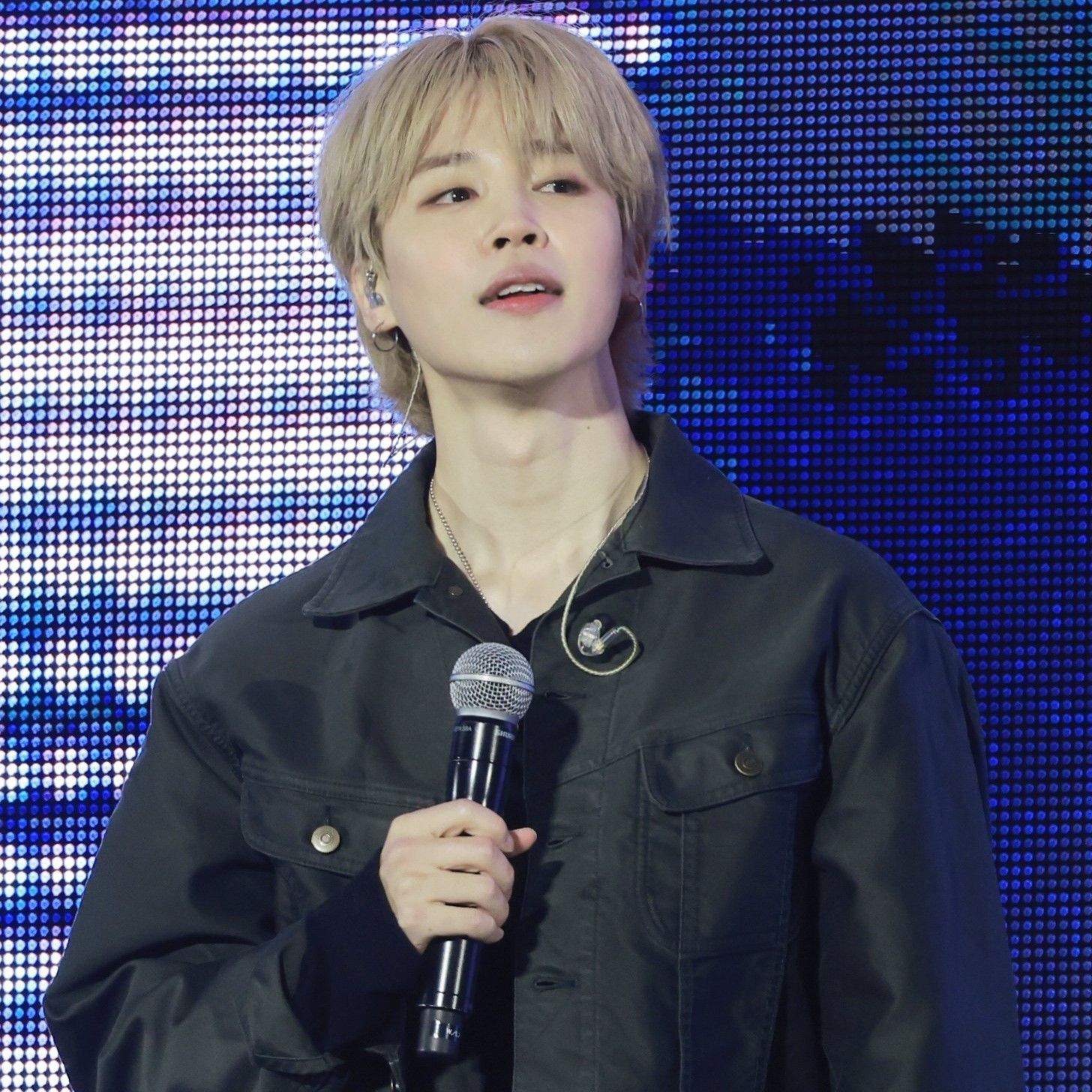 智旻 (防彈少年團)的最新活動照片