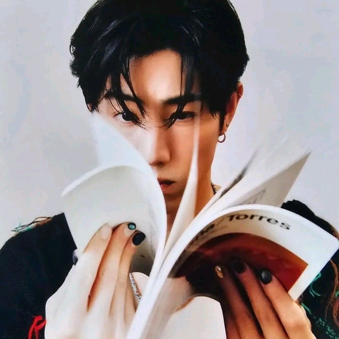 A moment captured by Mark (GOT7)'s fan