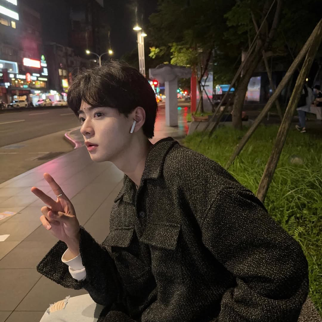 Latest photo of Xue Jun (SEVEN TO EIGHT)