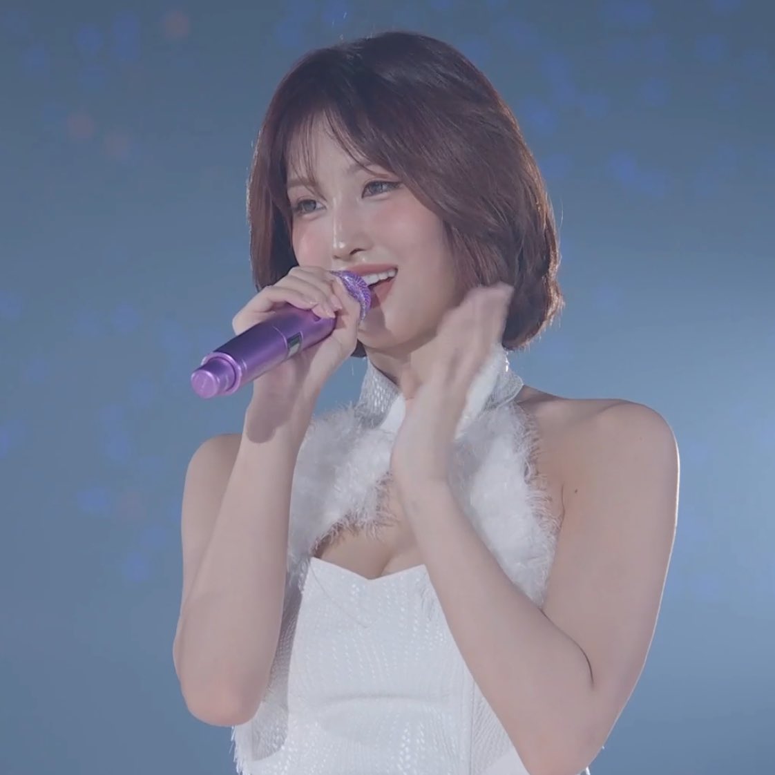 Momen yang diabadikan oleh penggemar Momo (TWICE)