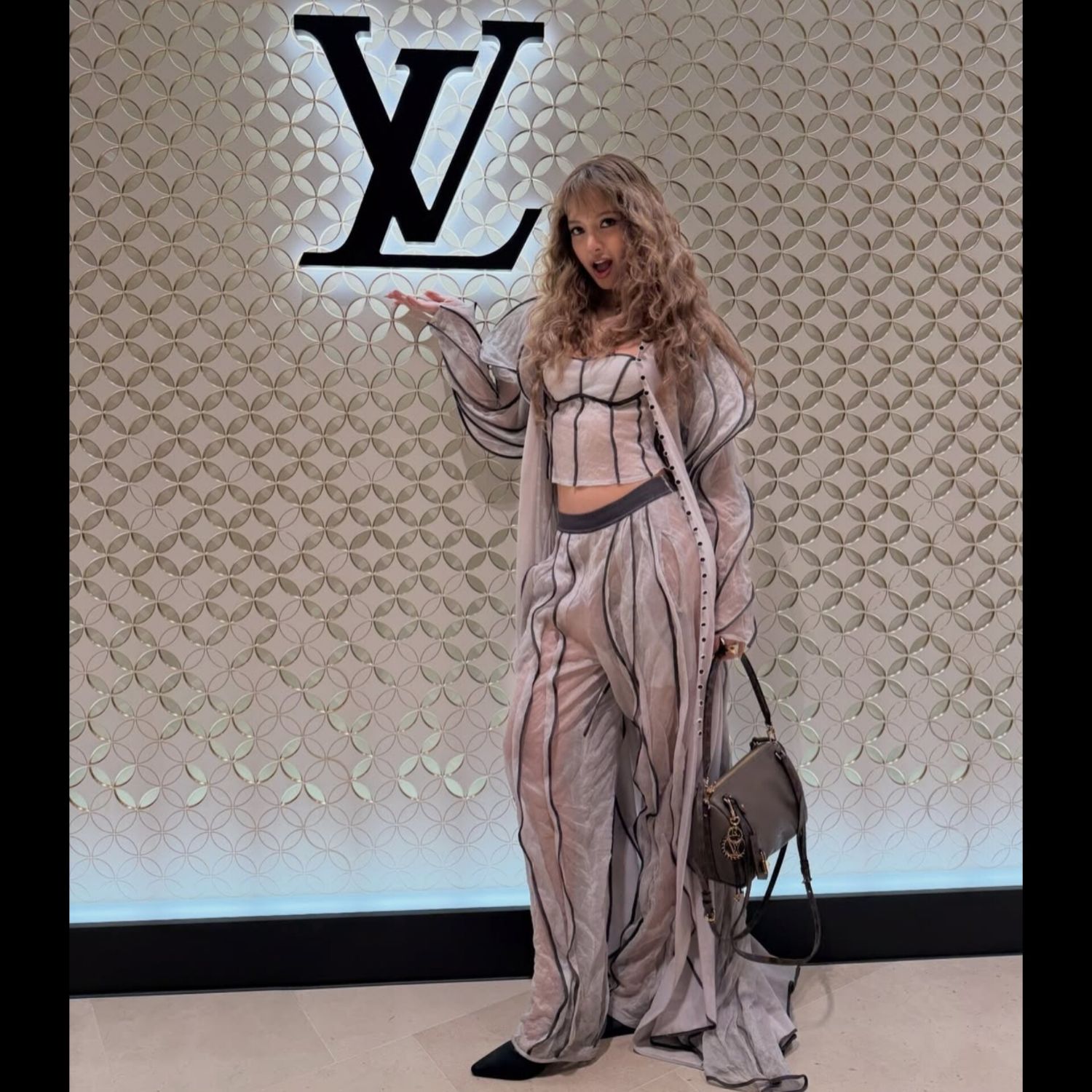 Foto terbaru Lisa (BLACKPINK)