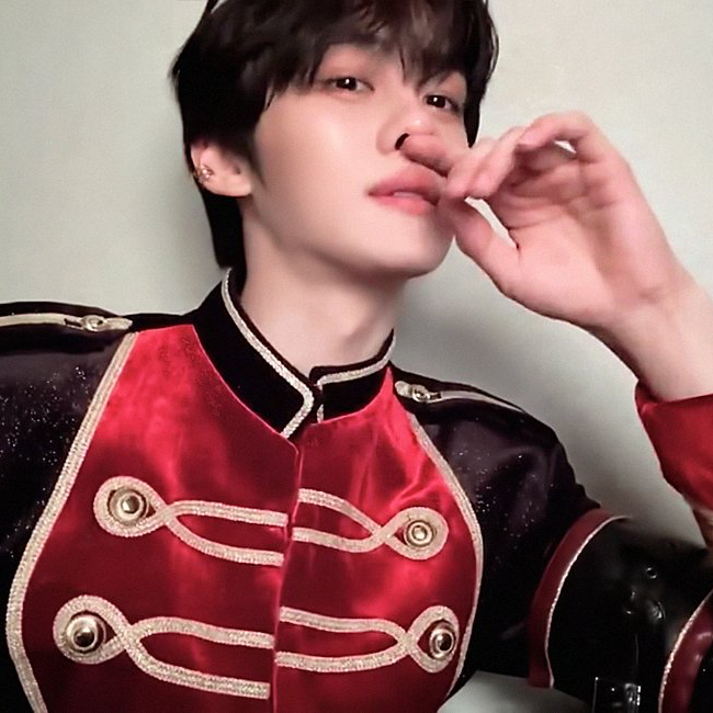 金奎彬 (ZEROBASEONE)的最新活动照片