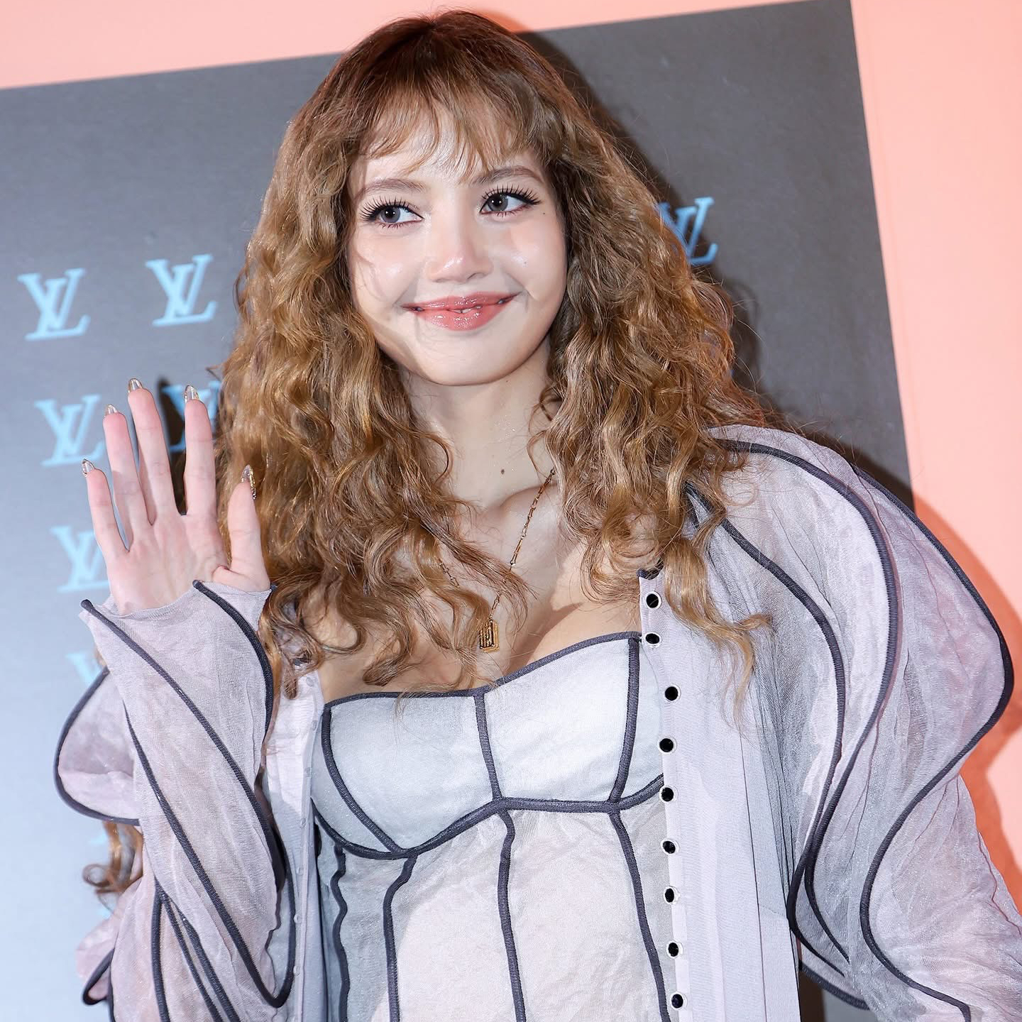 리사 (BLACKPINK)의 비하인드 컷