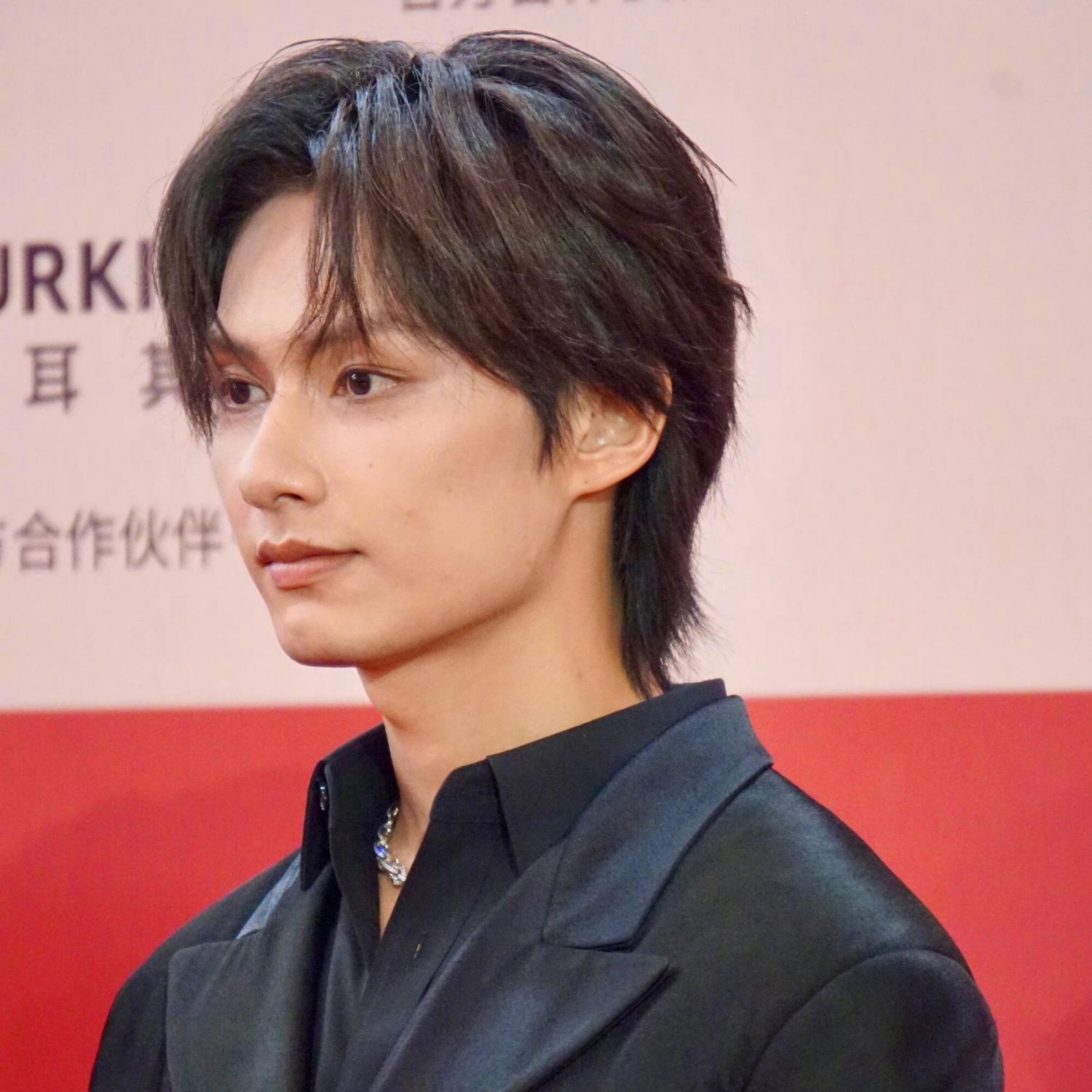 Latest photo of Jun (SEVENTEEN)