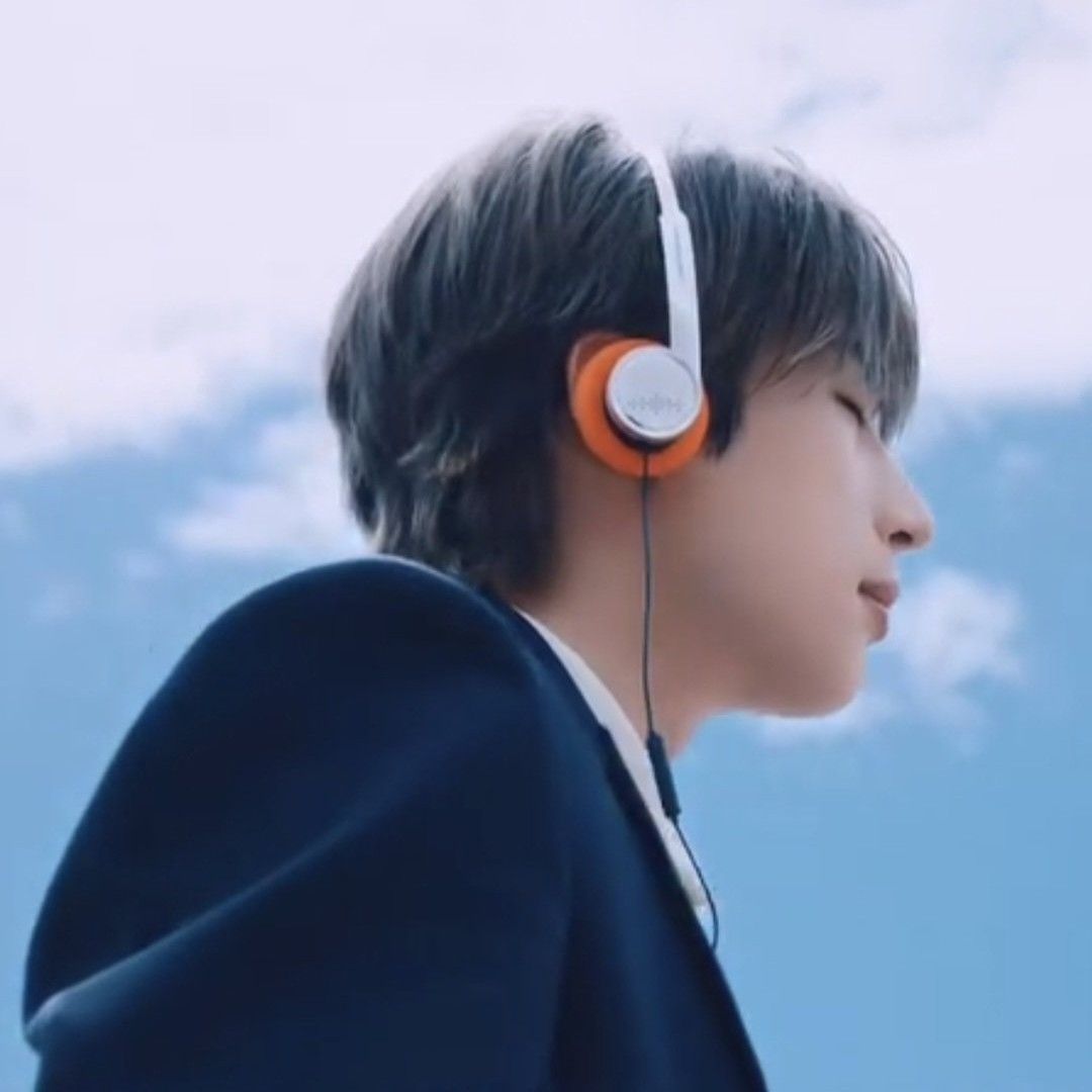 Recent activity shot of Han Seungwoo