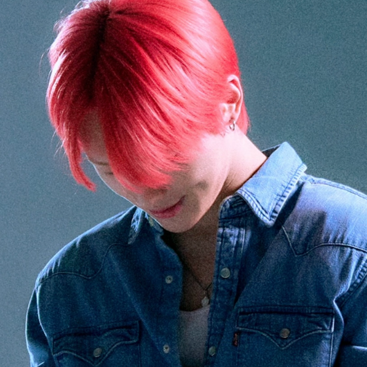 Behind-the-scenes cut of Junhyeok (TNX)