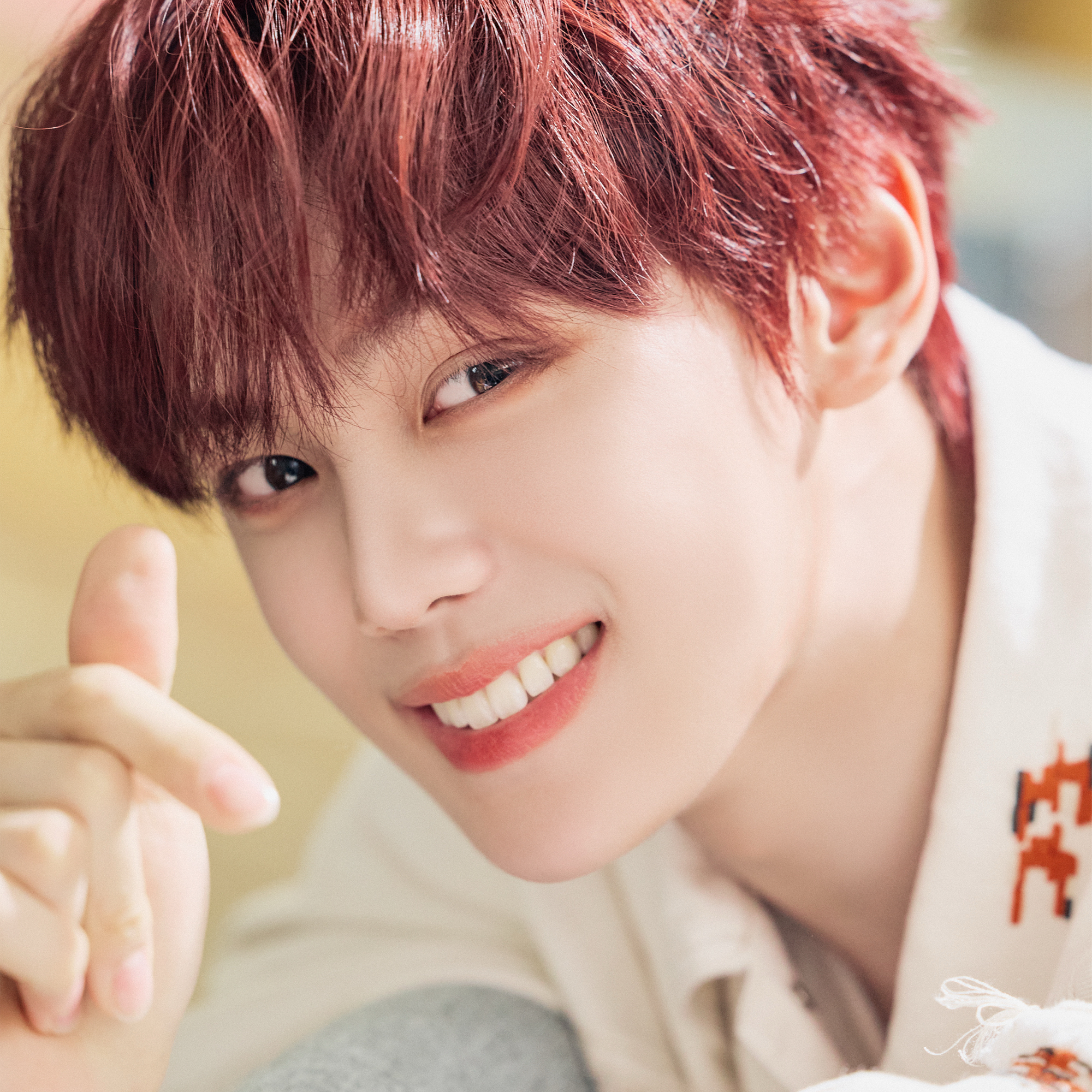 Recent activity shot of Kim Gyuvin (ZEROBASEONE)