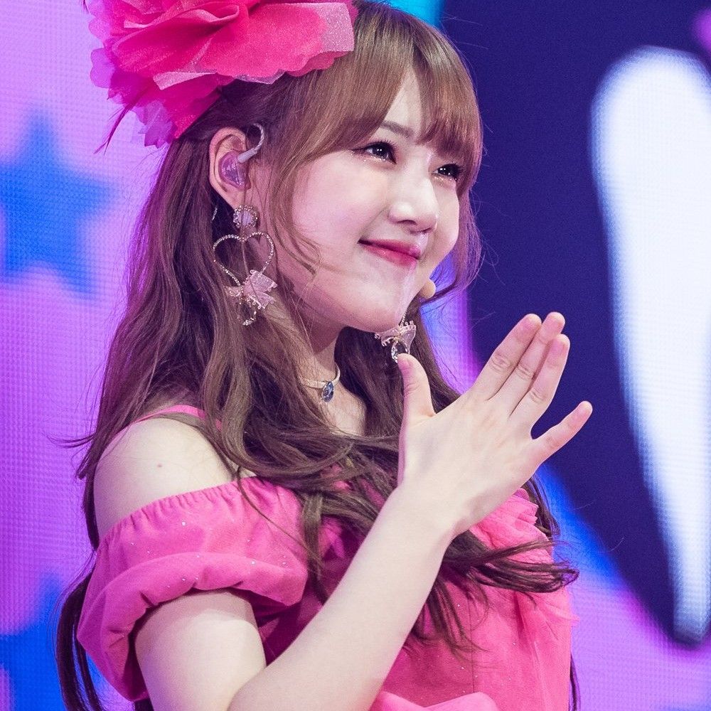 Recent activity shot of Yerin (GFRIEND)