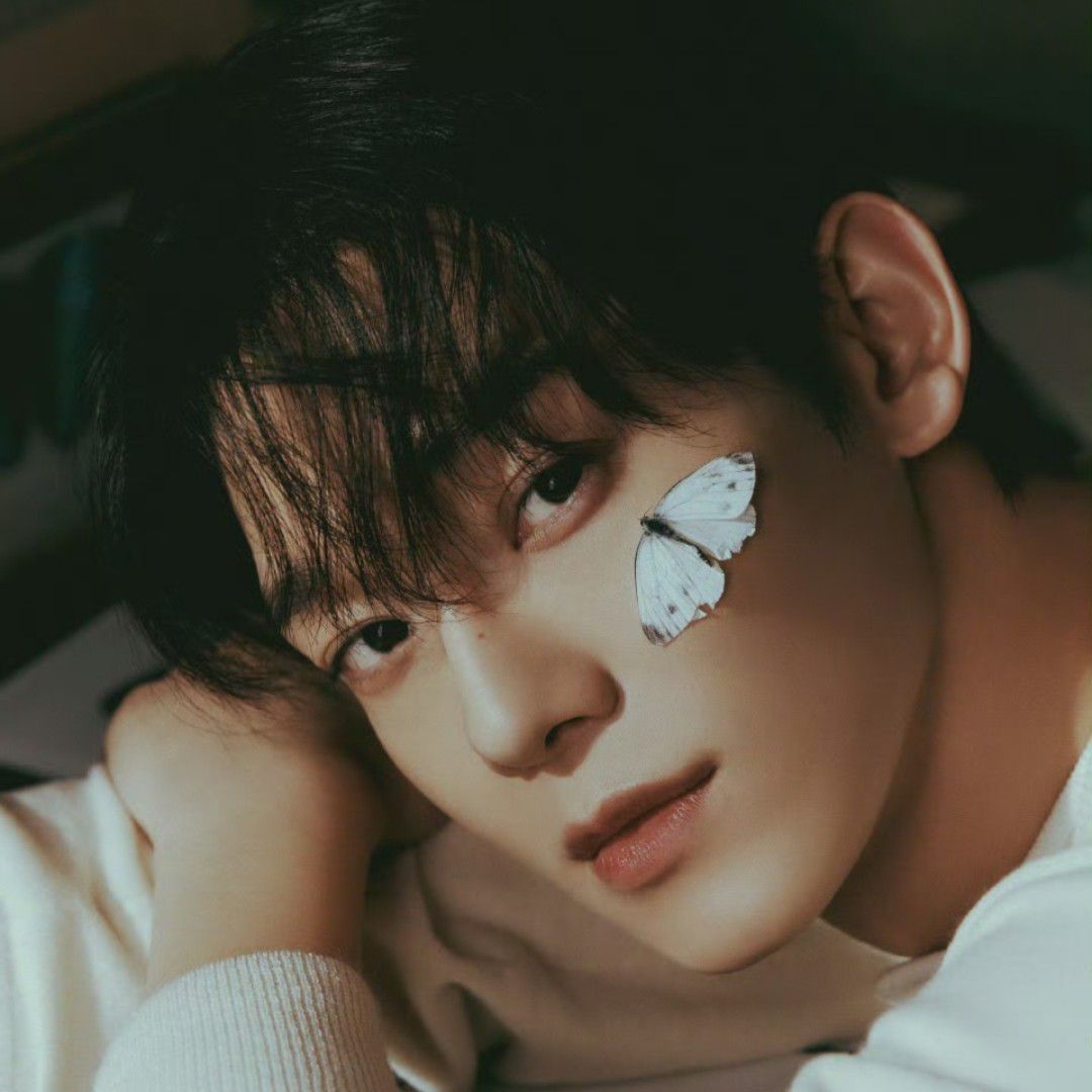 Chen (EXO)的最新照片